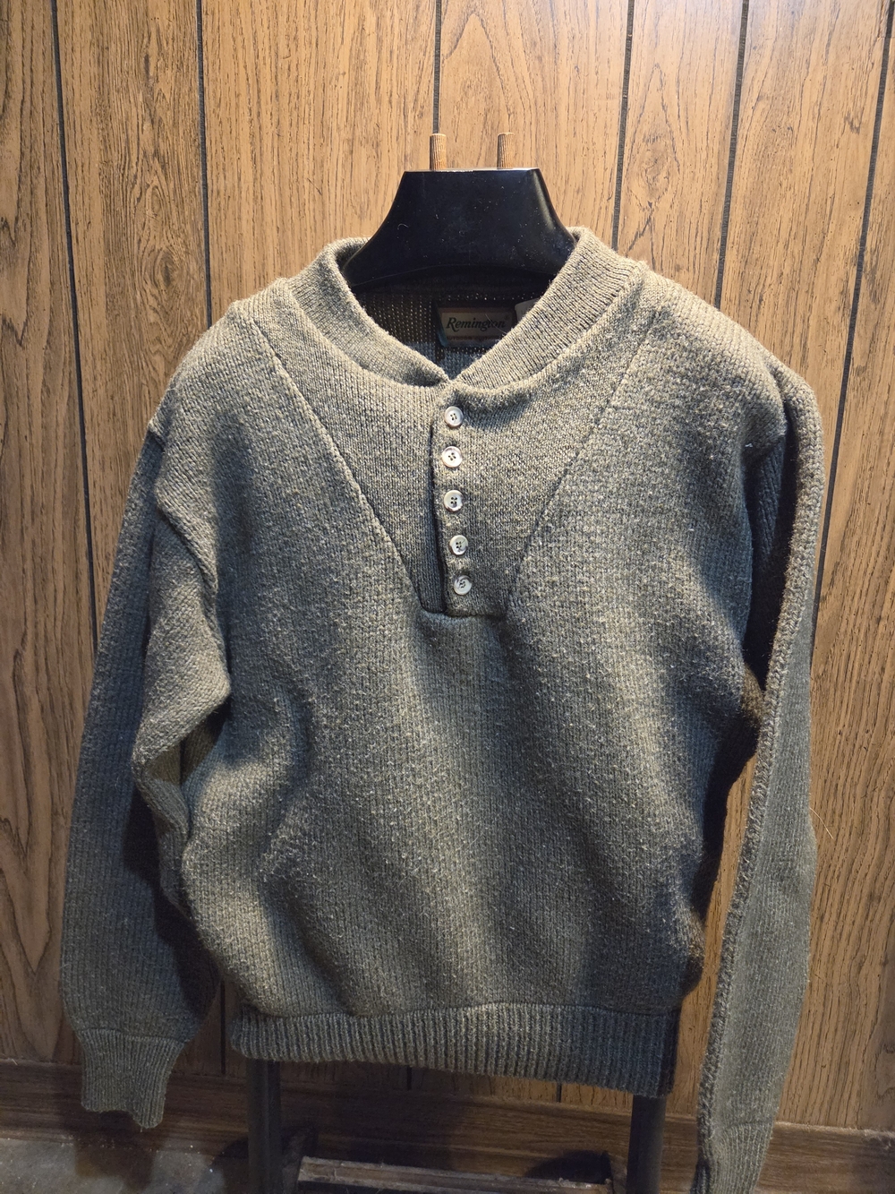 Remington Men's Olive Knit Henley Crewneck Sweater Vintage Large Made USA